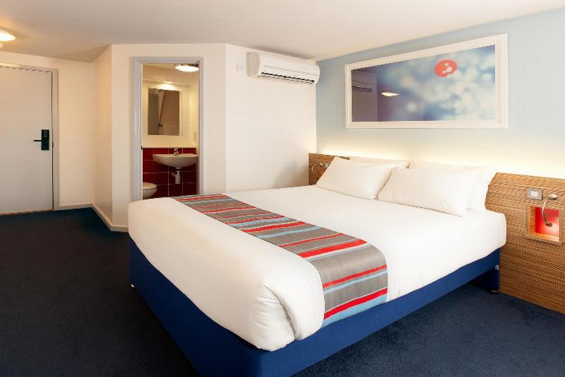Travelodge Bedford Wyboston Exteriér fotografie